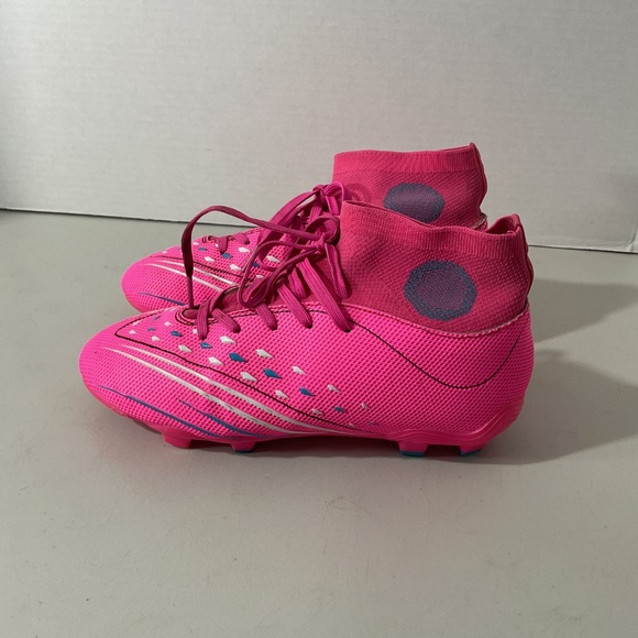 Pink Soccer Cleats Size Youth 3 - Picture 11 of 11